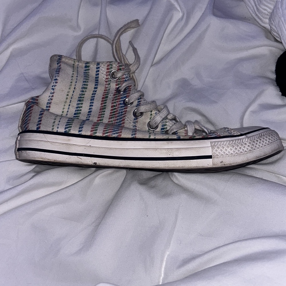 Converses. Colorful! - Picture 2 of 4